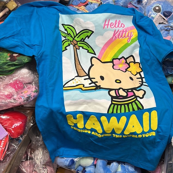 Hello Kitty shirt - Picture 2 of 3